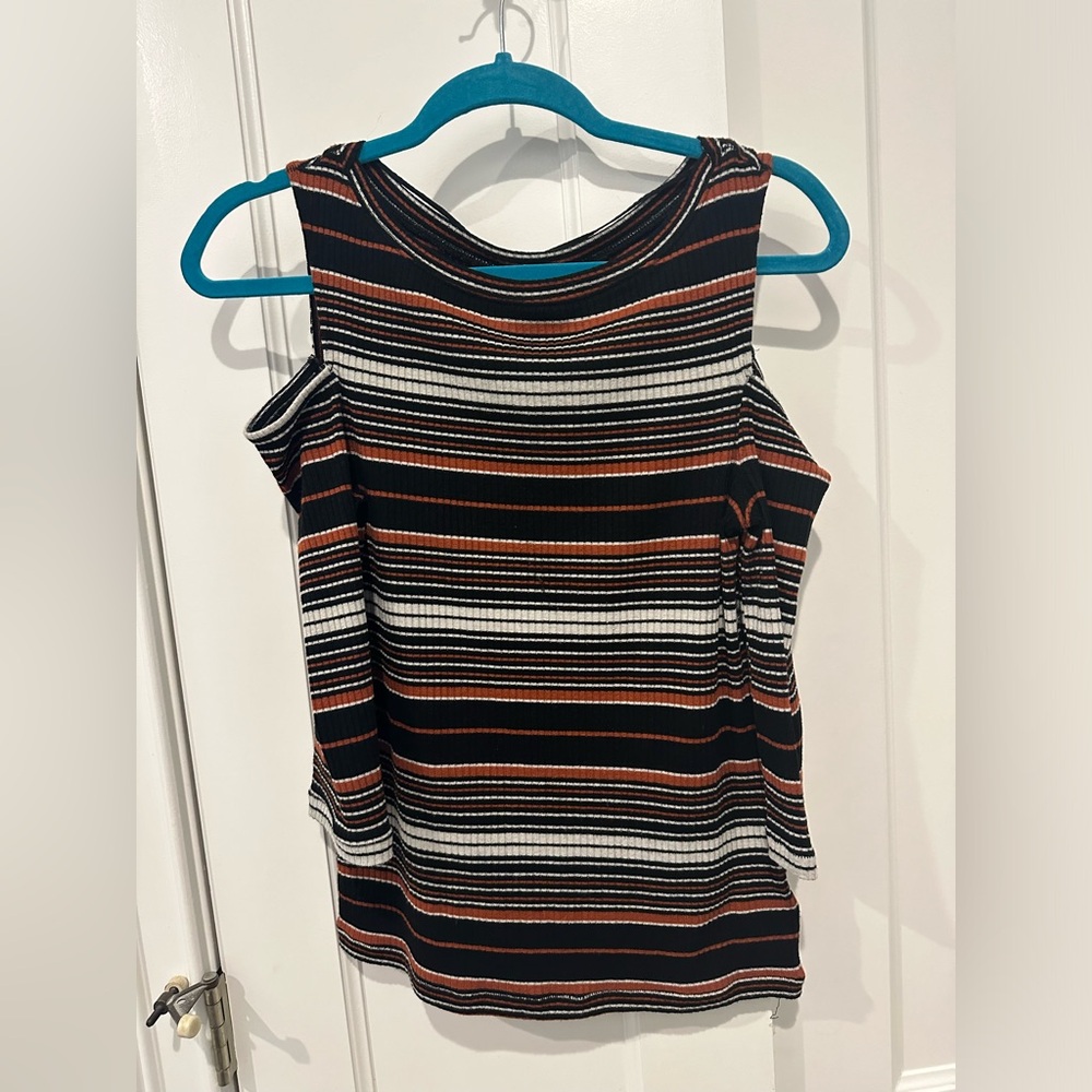 Bailey 44 Top